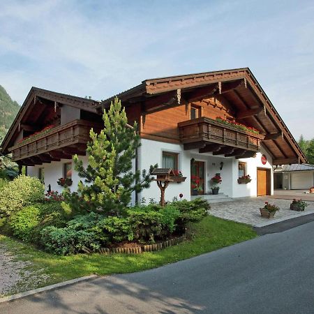 Beautiful Apartment In L Ngenfeld With Terrace Ленгенфельд Екстер'єр фото