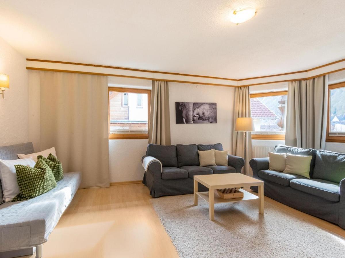 Beautiful Apartment In L Ngenfeld With Terrace Ленгенфельд Екстер'єр фото