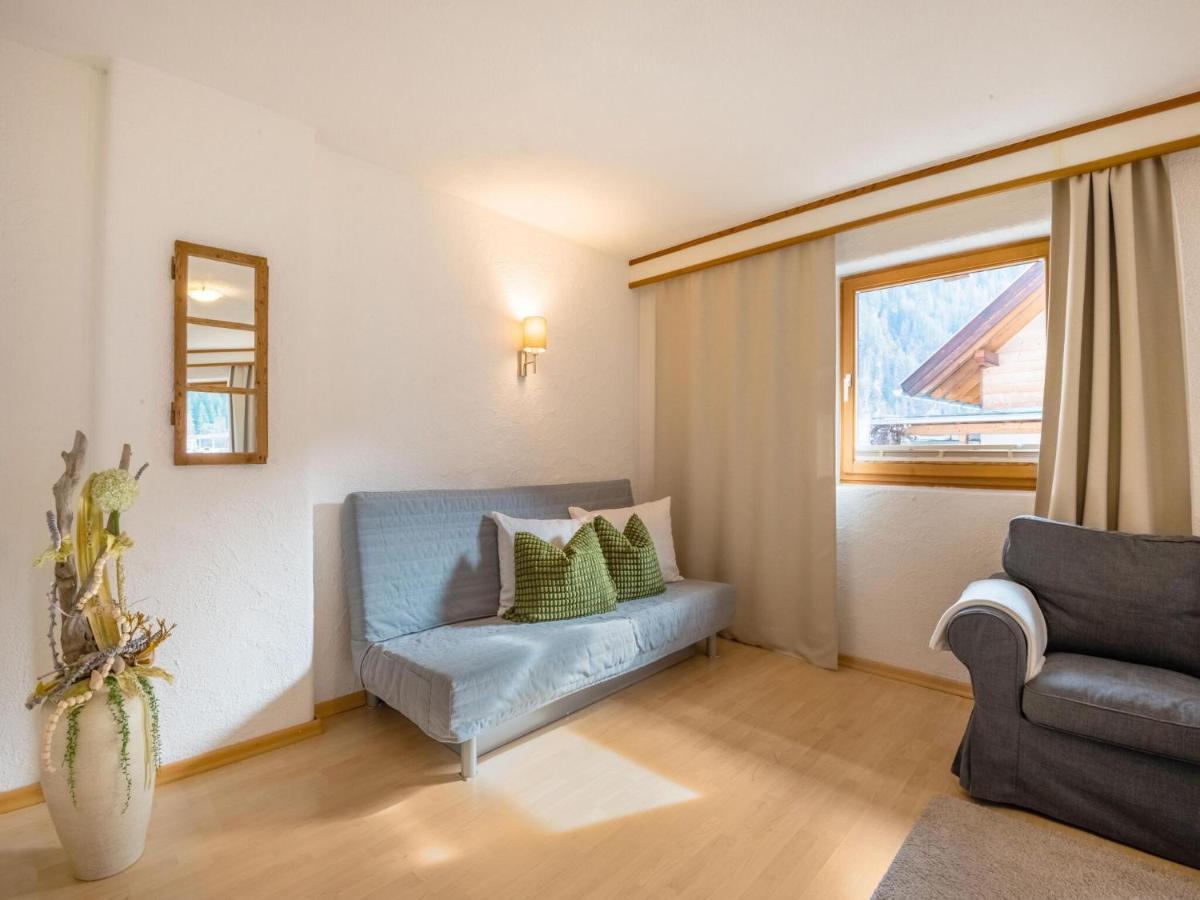 Beautiful Apartment In L Ngenfeld With Terrace Ленгенфельд Екстер'єр фото