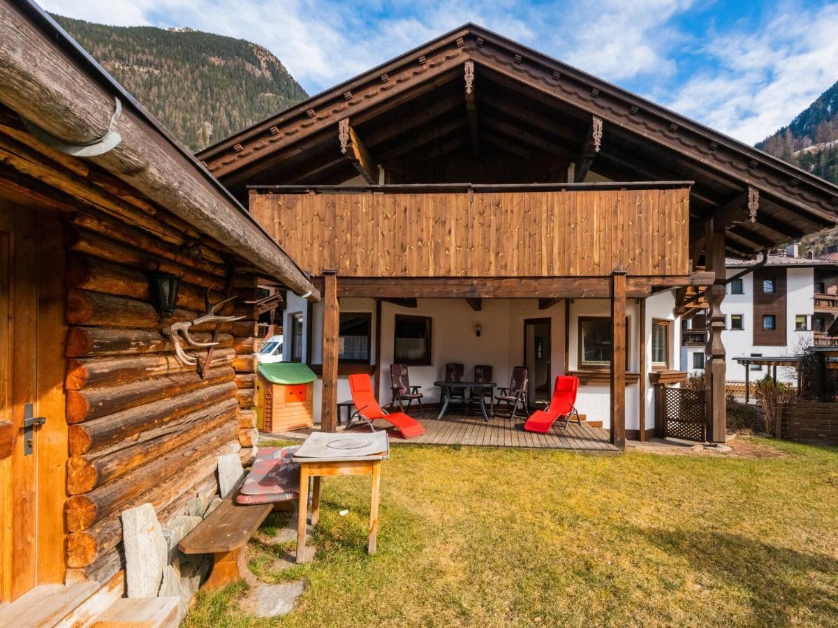 Beautiful Apartment In L Ngenfeld With Terrace Ленгенфельд Екстер'єр фото