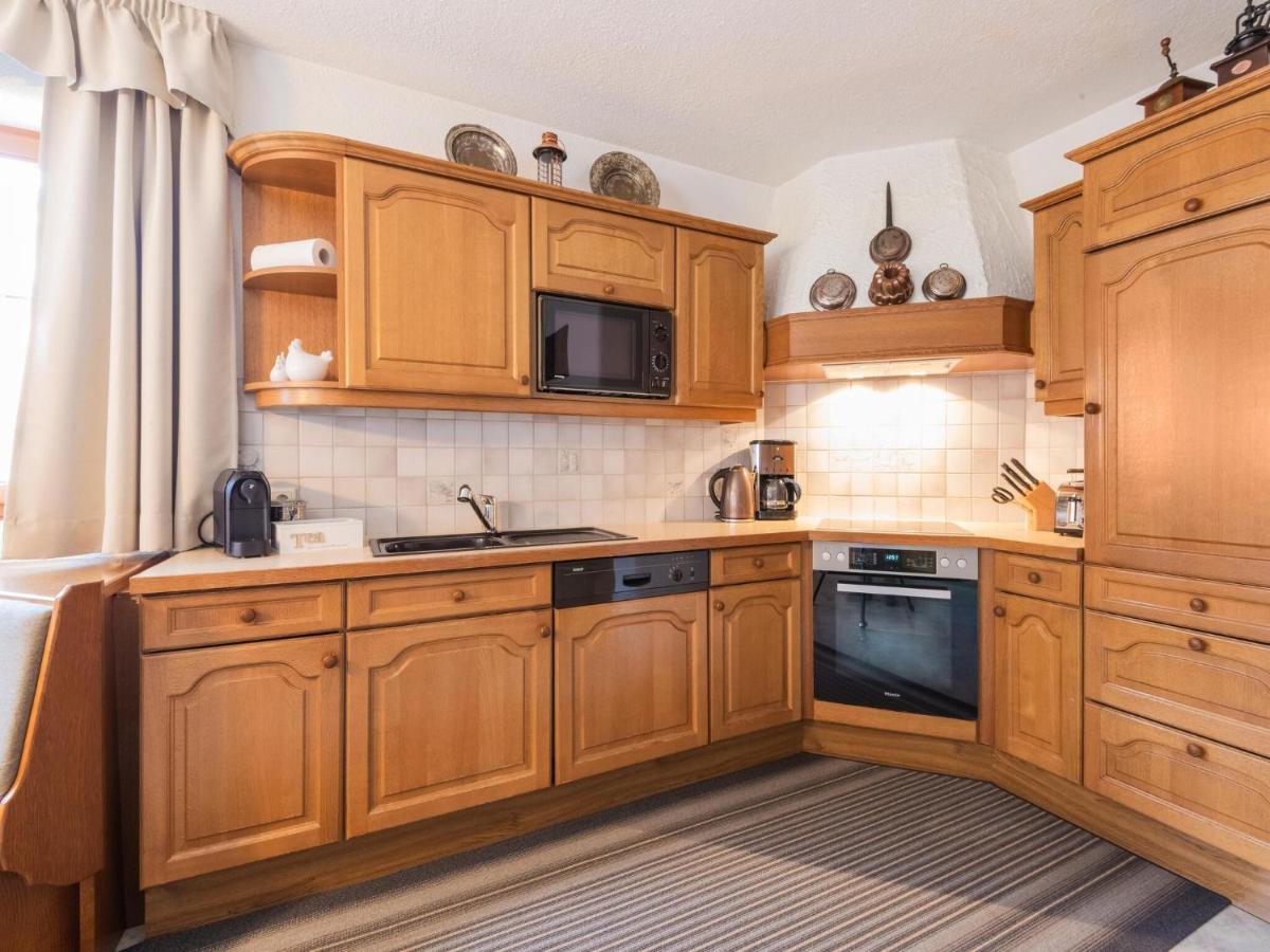 Beautiful Apartment In L Ngenfeld With Terrace Ленгенфельд Екстер'єр фото