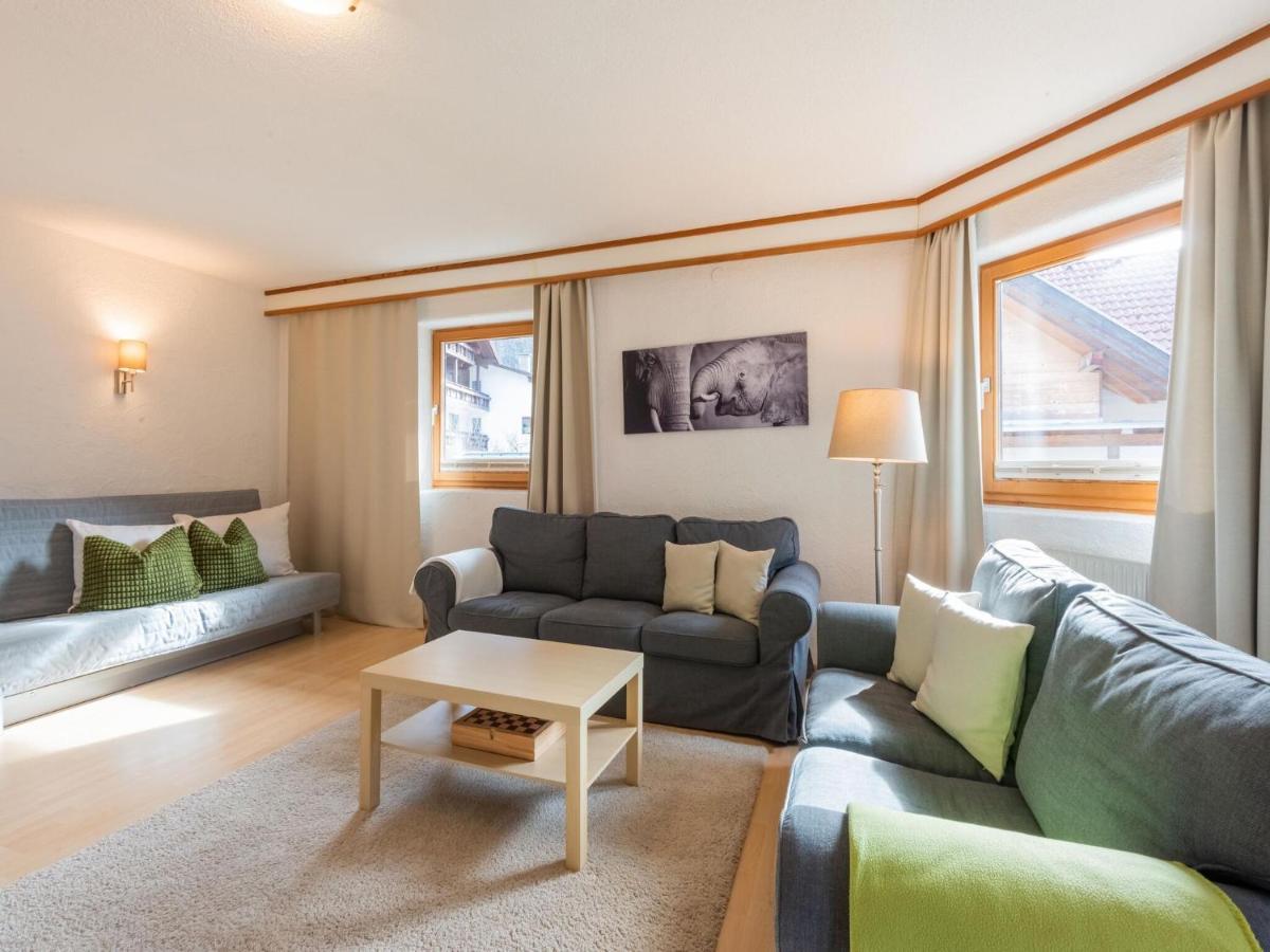 Beautiful Apartment In L Ngenfeld With Terrace Ленгенфельд Екстер'єр фото